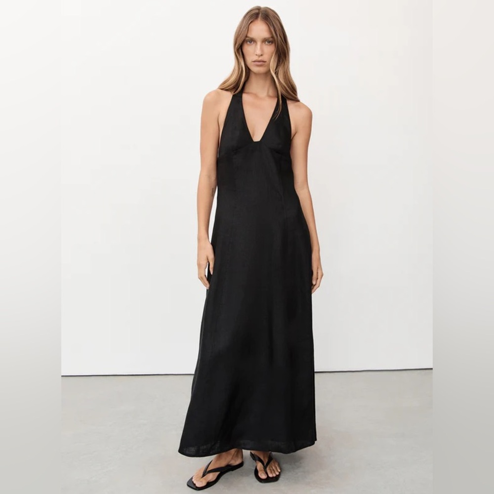 DISSH Black Backless Maxi Dress
